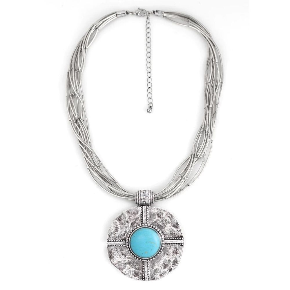 ✨Turquoise and silver Neclace✨​